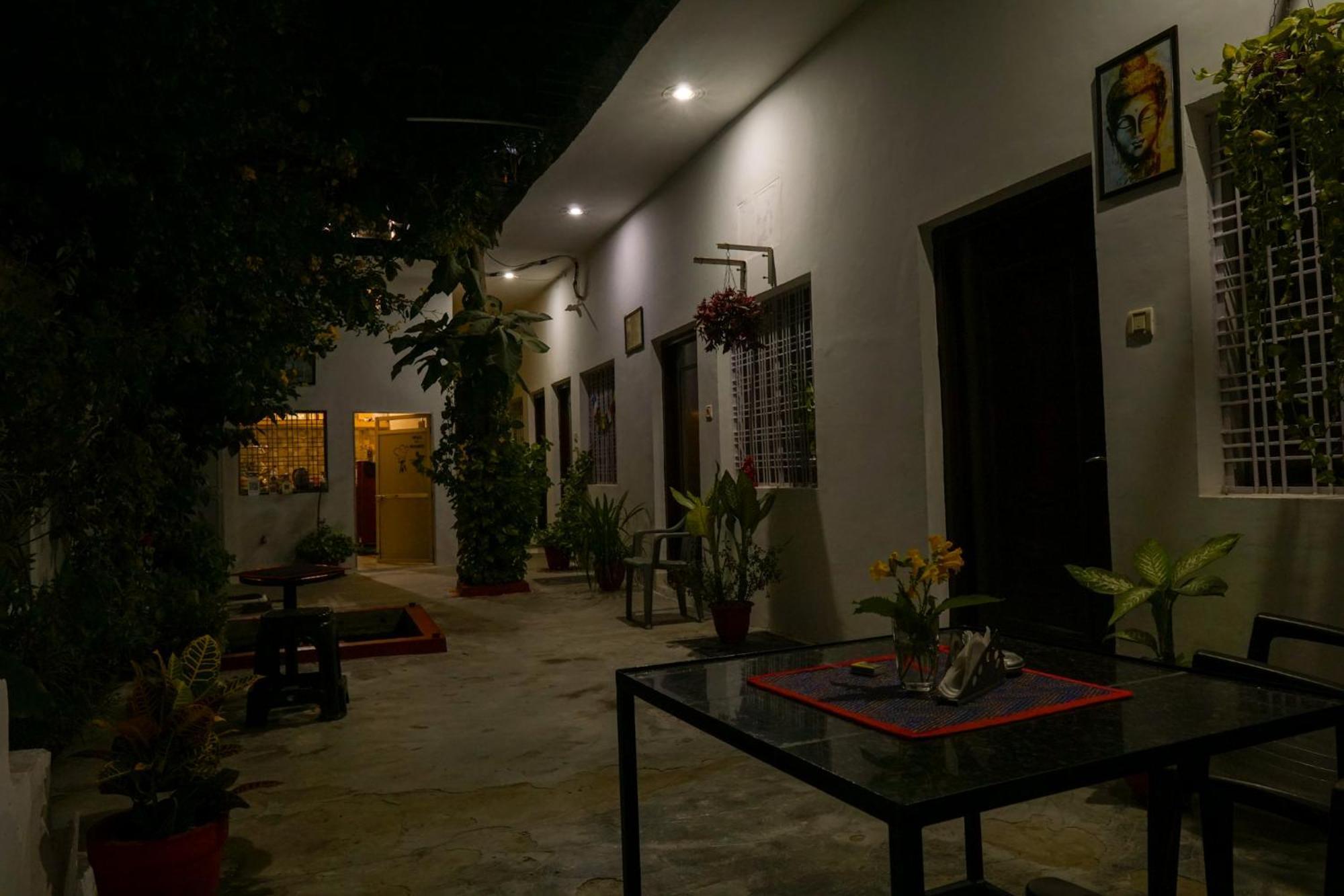 The Highvill Home Stay Khajurāho المظهر الخارجي الصورة